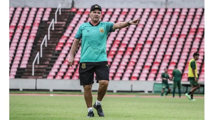 Ronald Felipe / SCFC - João Brigatti, técnico do Sampaio Corrêa