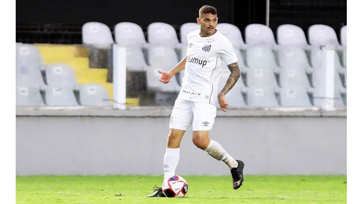 Pedro Ernesto Guerra Azevedo/Santos FC - Pablo Thomaz, atacante do Paraná Clube