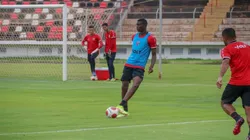 João Victor Menezes/Agência Botafogo - Kevin Saucedo, zagueiro do Botafogo-SP