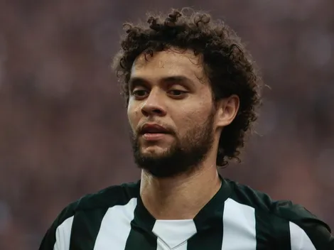 "Discuti com ele"; Victor Ferraz revela bastidores no Santos de um personagem polêmico