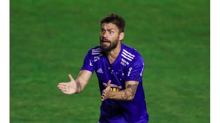 - Sobis se aposentou dos gramados recentemente