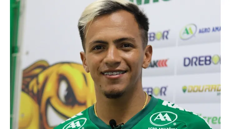 Cristhian Rivas chega ao Brasil para sua primeira experiência fora de sua terra natal (Foto: AssCom Dourado)