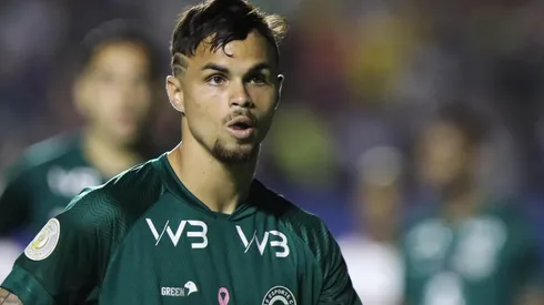 Foto: Heber Gomes/AGIF | O Flamengo detém 80% e o Goiás 5% dos direitos de Michael