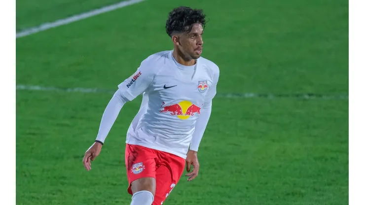 Foto: Marcello Zambrana/AGIF | Vitinho tem vinculo com o Bragantino até 2025