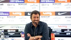Duílio é avisado sobre ex-Timão que pode parar no Fla e Fiel agita web