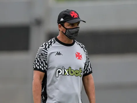 Atacante livre no mercado expõe desejo e Zé Ricardo é avisado