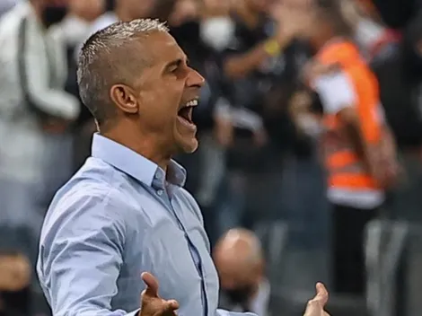 Jornalista expõe posição carente no elenco de Sylvinho e dá solução caseira; Veja!