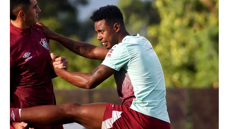 Foto: Mailson Santana/Fluminense FC - Danilo Barcelos (à esq.) está muito próximo de ver decretada sua saída do Fluminense