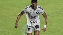 Foto: Thiago Ribeiro/AGIF - Pedro Raul: ex-Botafogo, atacante entrou na mira do Vasco