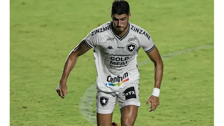 Foto: Thiago Ribeiro/AGIF - Pedro Raul: ex-Botafogo, atacante entrou na mira do Vasco