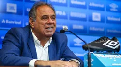 Foto: Lucas Uebel/Grêmio/Divulgação - Dênis Abrahão: VP indicou suposto motivo para saída de atleta do Tricolor