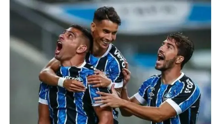 (Foto: Lucas Uebel/Grêmio) - Torcedores do Flamengo estão pedindo a contratação de um jogador do Grêmio