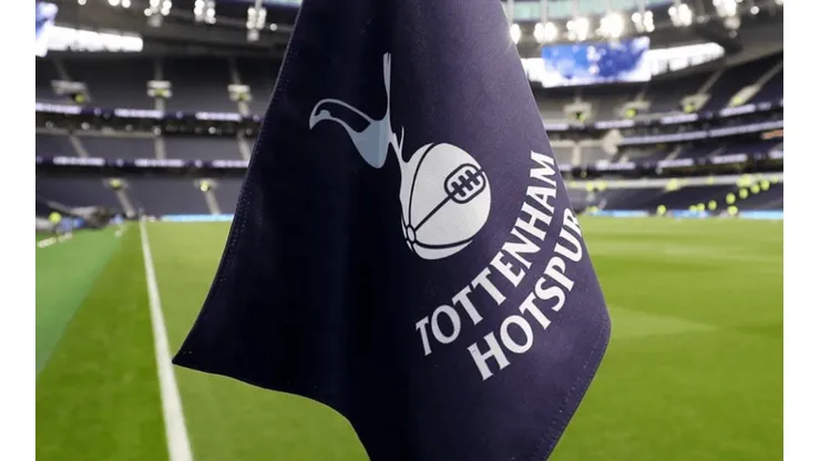 Tottenham publicou comunicado sobre o adiamento (Foto: Reprodução/Instagram @spursofficial)