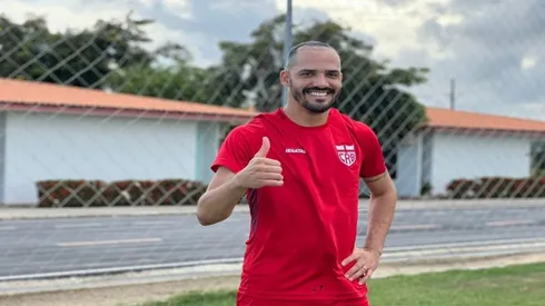 Nathália Lopes/ASCOM CRB - Anselmo Ramon, centroavante do CRB