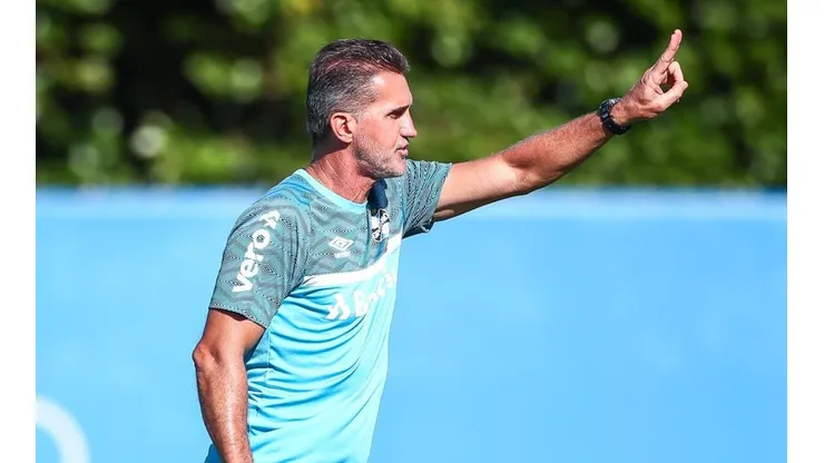 Foto: Lucas Uebel/Grêmio/Divulgação - Mancini: ainda pode perder jogadores importantes