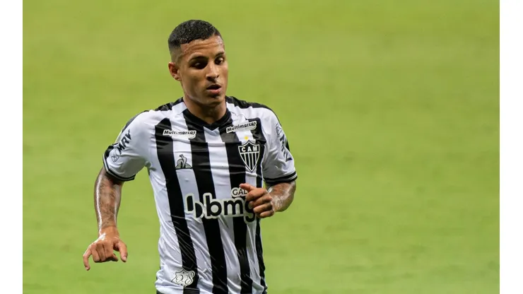 Foto: (Alessandra Torres/AGIF) - Guilherme Arana é um dos jogadores do Atlético que teve os recursos de uma eventual venda bloqueados