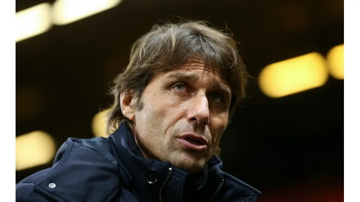 Conte quer contar com mais jogadores no elenco