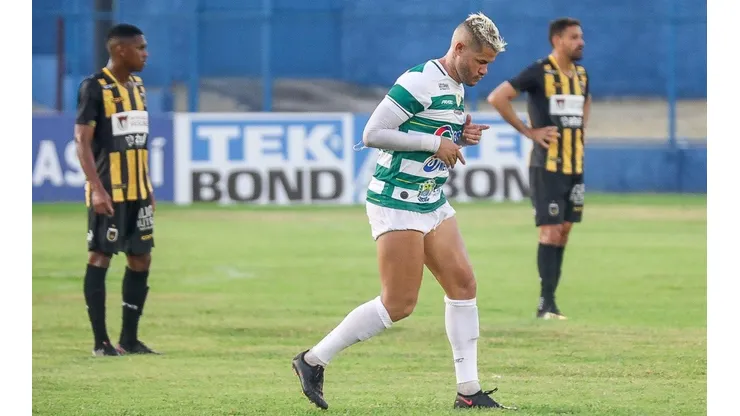 Foto: Joao Allbert/AGIF - Betinho é presença garantida no time titular do Altos