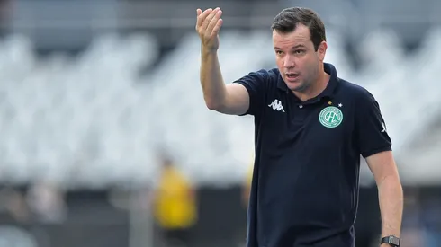 Foto: Thiago Ribeiro/AGIF - Daniel Paulista, treinador do Guarani