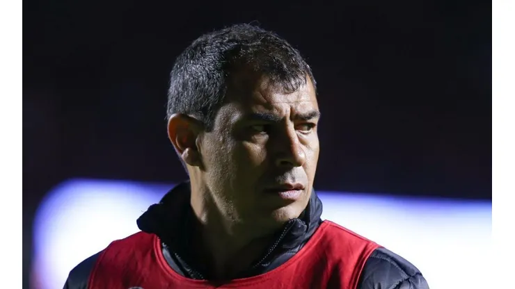 - Carille espera por reforços no Santos