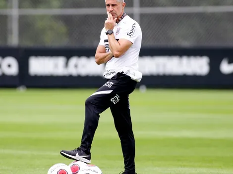 Sylvinho dá “ok” e Corinthians avança por zagueiro de 24 anos