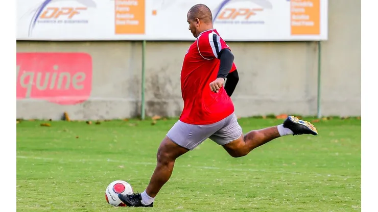 Foto: Rafael Vieira/AGIF - Walter segue em preparação para estrear no Santa Cruz