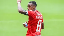 Foto: Pedro H. Tesch/AGIF - Edenilson: alvo do Atlético-MG no mercado da bola