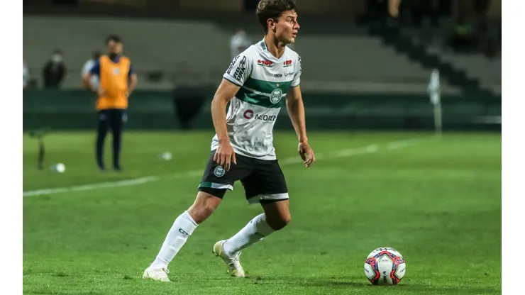 Foto: Robson Mafra/AGIF | Reserva para Natanael é pauta no Coritiba