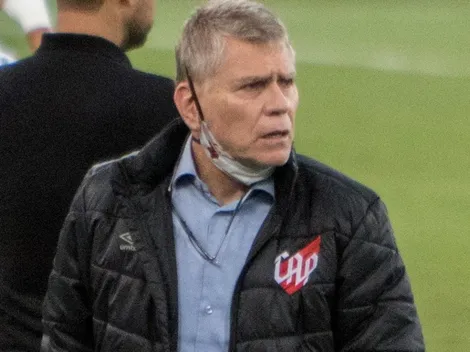 Após trabalhar com Autuori, atacante é contratado pelo Athletico