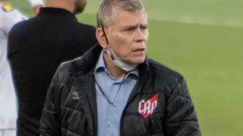 Foto: Robson Mafra/AGIF - Autuori: diretor conhece o novo reforço do Furacão