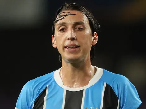 Geromel puxa a fila e Romildo expõe planejamento sobre salários no Grêmio