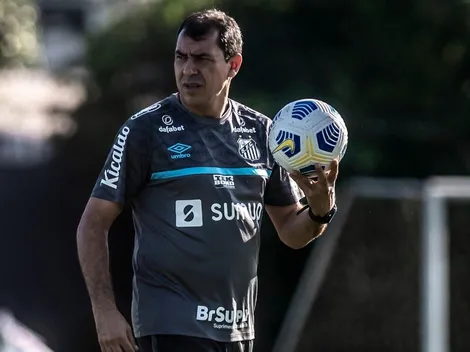 Carille se empolga com possível chegada de lateral-esquerdo de 29 anos