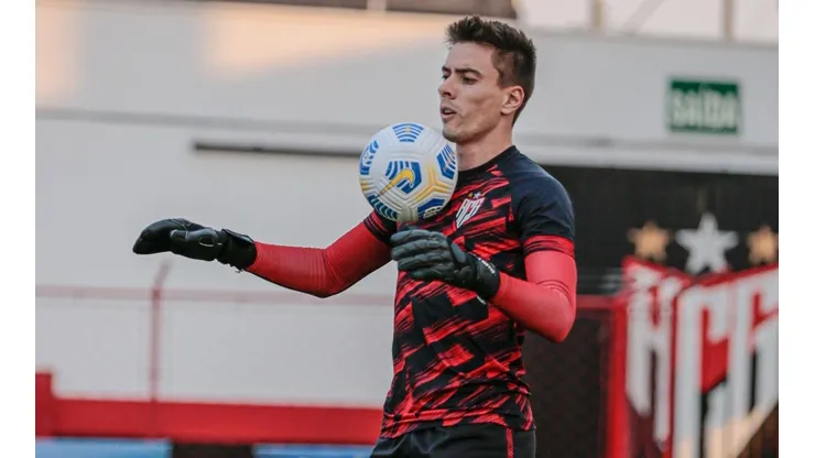 Luan Polli, goleiro do Atlético-GO (Foto: Bruno Corsino/ACG)