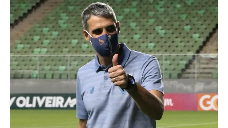 Foto: Fernando Moreno/AGIF - Vojvoda treinador do Fortaleza
