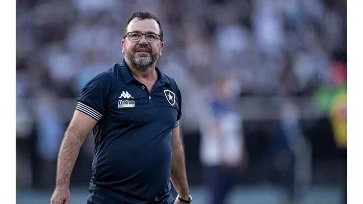 Foto: Jorge Rodrigues/AGIF - Enderson Moreira dá aval e jogador é anunciado no Botafogo