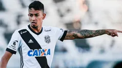Lucca vestiu a camisa da Ponte Preta em 2017 (Foto: Ale Cabral/AGIF)