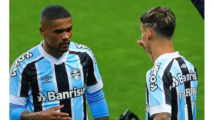 Foto: (Pedro H. Tesch/AGIF) - Jornalista garante que titular do Grêmio interessa ao Flamengo