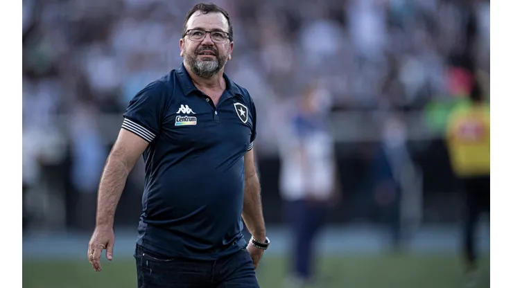 Foto: Jorge Rodrigues/AGIF | Enderson é citado por entrevista de ex-Botafogo ao GE