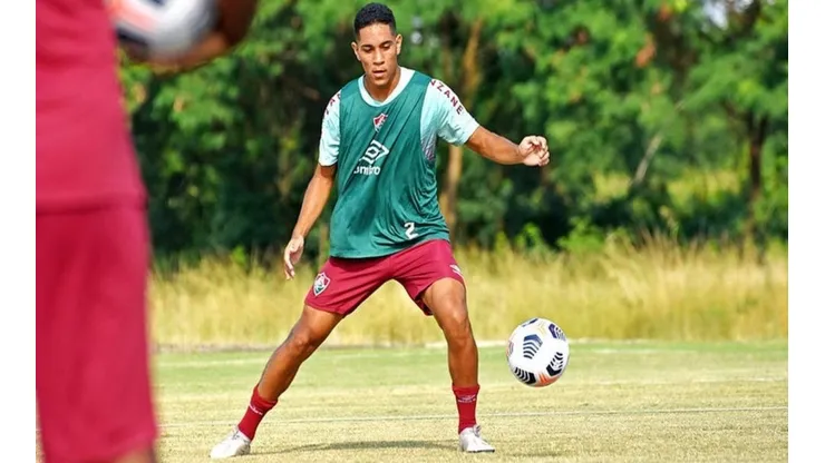 Mailson Santana / Fluminense FC - Gustavo Apis, meia-atacante do CRB
