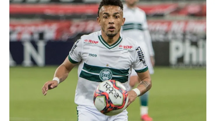 Foto: Robson Mafra/AGIF - Rafinha lamentou sua saída do Coritiba