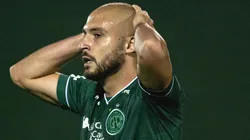 Foto: (Diogo Reis/AGIF) - Guarani negociou uma renovação com Régis até os momentos finais, mas o meia acabou acertando com o Coritiba