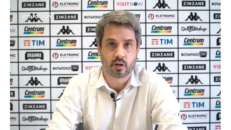 Foto: Reprodução Botafogo TV/YouTube | Freeland se desdobra para ter atacante no Botafogo