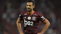 Pablo Marí fez sucesso pelo Flamengo (Foto: Thiago Ribeiro/AGIF)