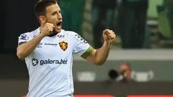 Leandro Barcia comemora gol pelo Sport (Foto: Marcello Zambrana/AGIF)