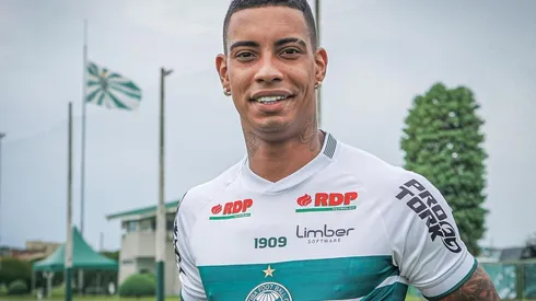 Foto: Divulgação/Coritiba - Alef Manga: novo reforço do Coxa para 2022