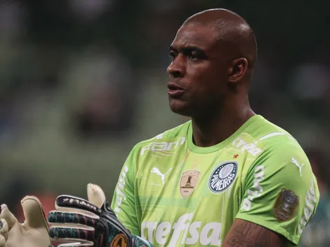 Com Jailson fora dos planos, Ronaldo mira contratação de goleiro do Palmeiras