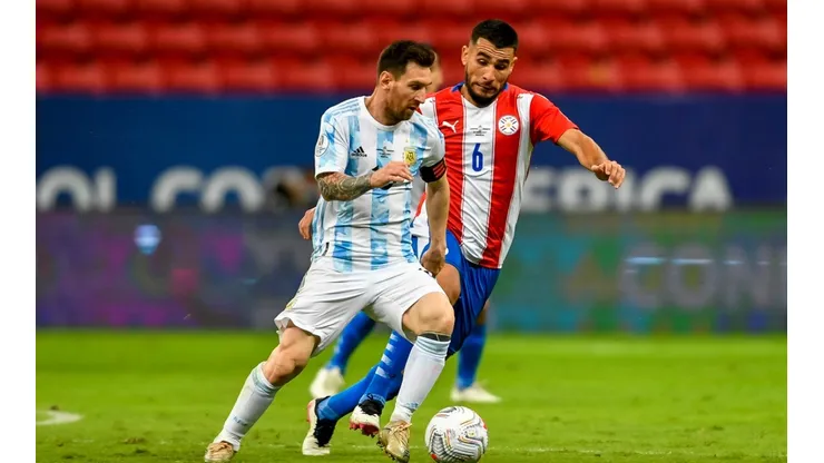 Foto: Mateus Bonomi/AGIF | Atlético-MG exige "cláusula anti-rivais" em venda de Alonso