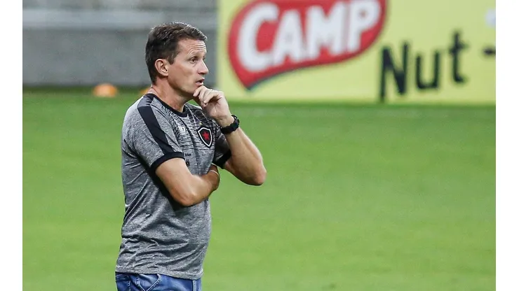 Foto: Paulo Paiva/AGIF - Gerson Gusmão, treinador do Botafogo-PB