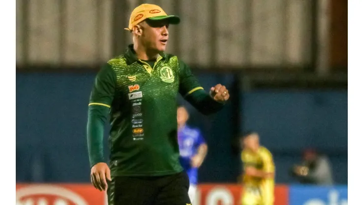 Eduardo Baptista é avisado e Mirassol anuncia mais um reforço para a parte defensiva da equipe