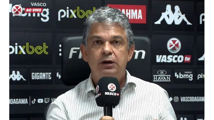 Foto: Reprodução Vasco TV/YouTube | Calos Brazil 'dedura' planejamento do Vasco para 2022